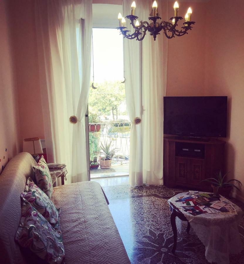 Appartamento In Centro Zona Fiera,Davanti Al Galliera 热那亚 外观 照片
