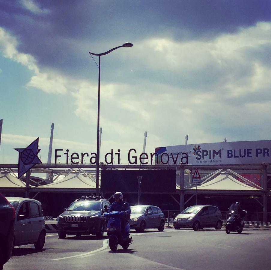 Appartamento In Centro Zona Fiera,Davanti Al Galliera 热那亚 外观 照片