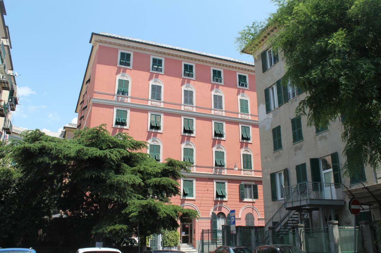 Appartamento In Centro Zona Fiera,Davanti Al Galliera 热那亚 外观 照片