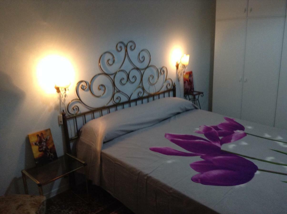 Appartamento In Centro Zona Fiera,Davanti Al Galliera 热那亚 外观 照片
